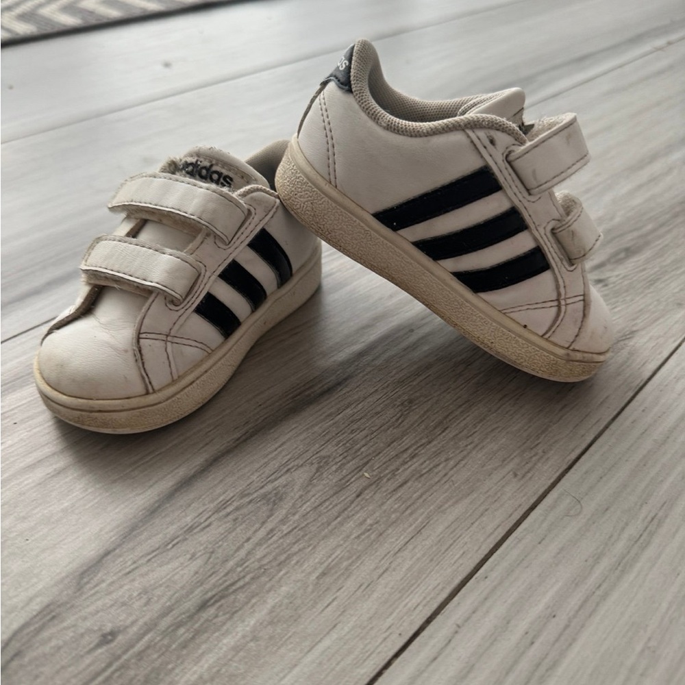 Adidas Grand Court size 5k